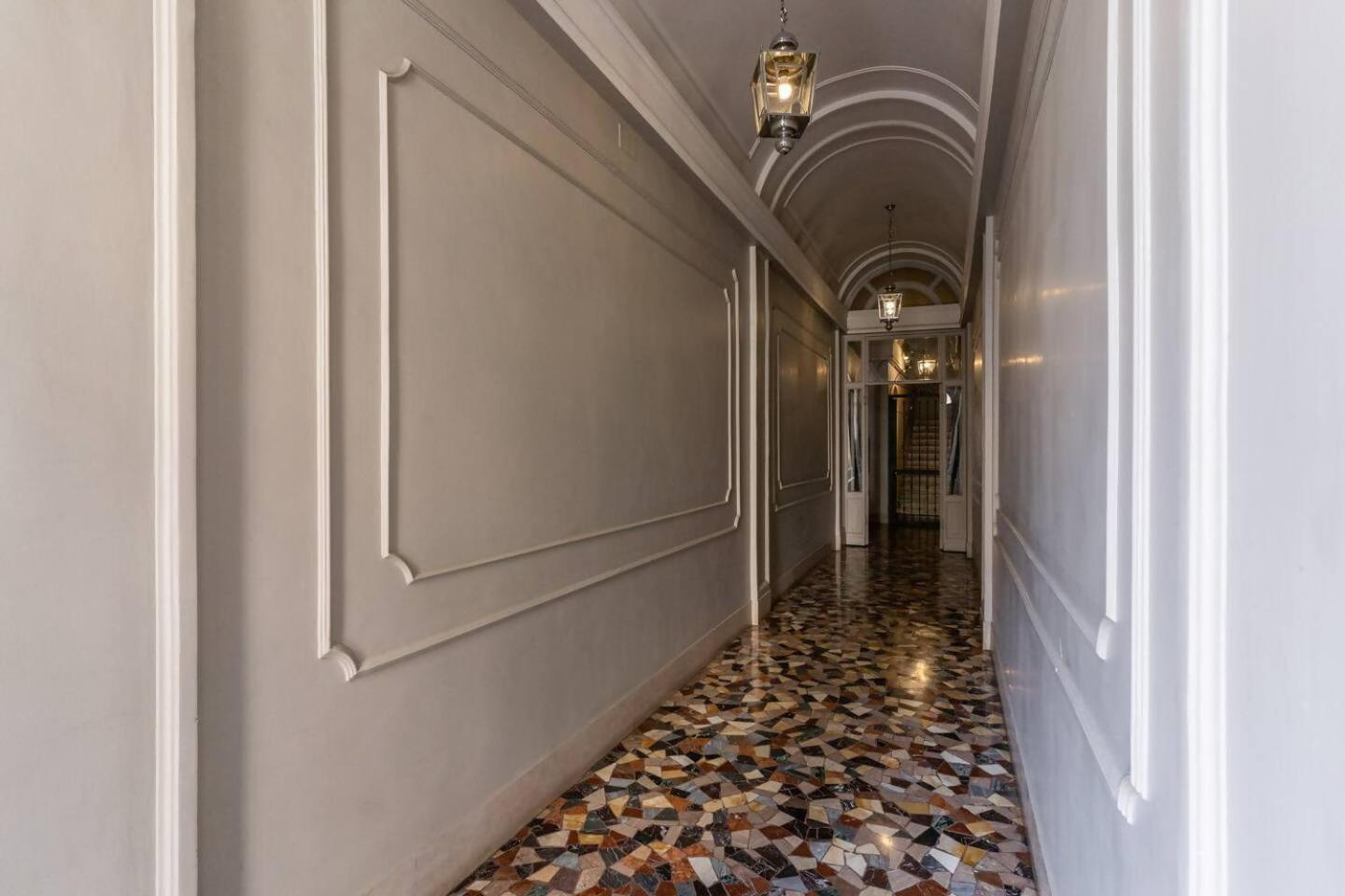 Domus In Via Del Corso Apartment Rom